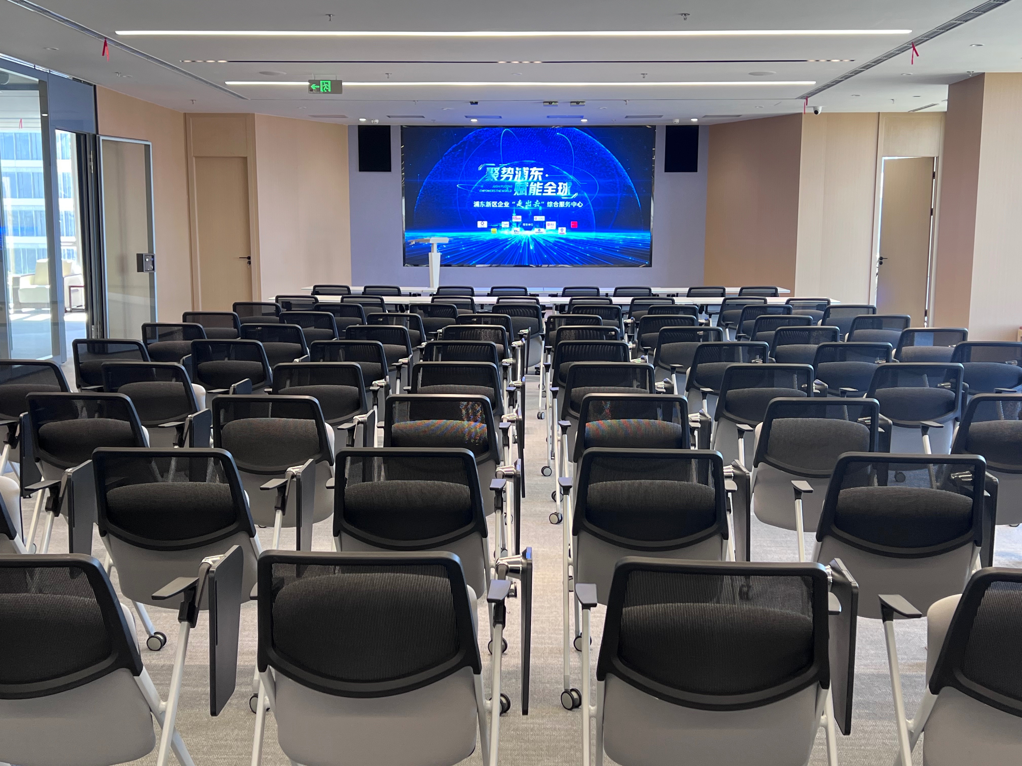 pudong1.jpg pudong1.jpg