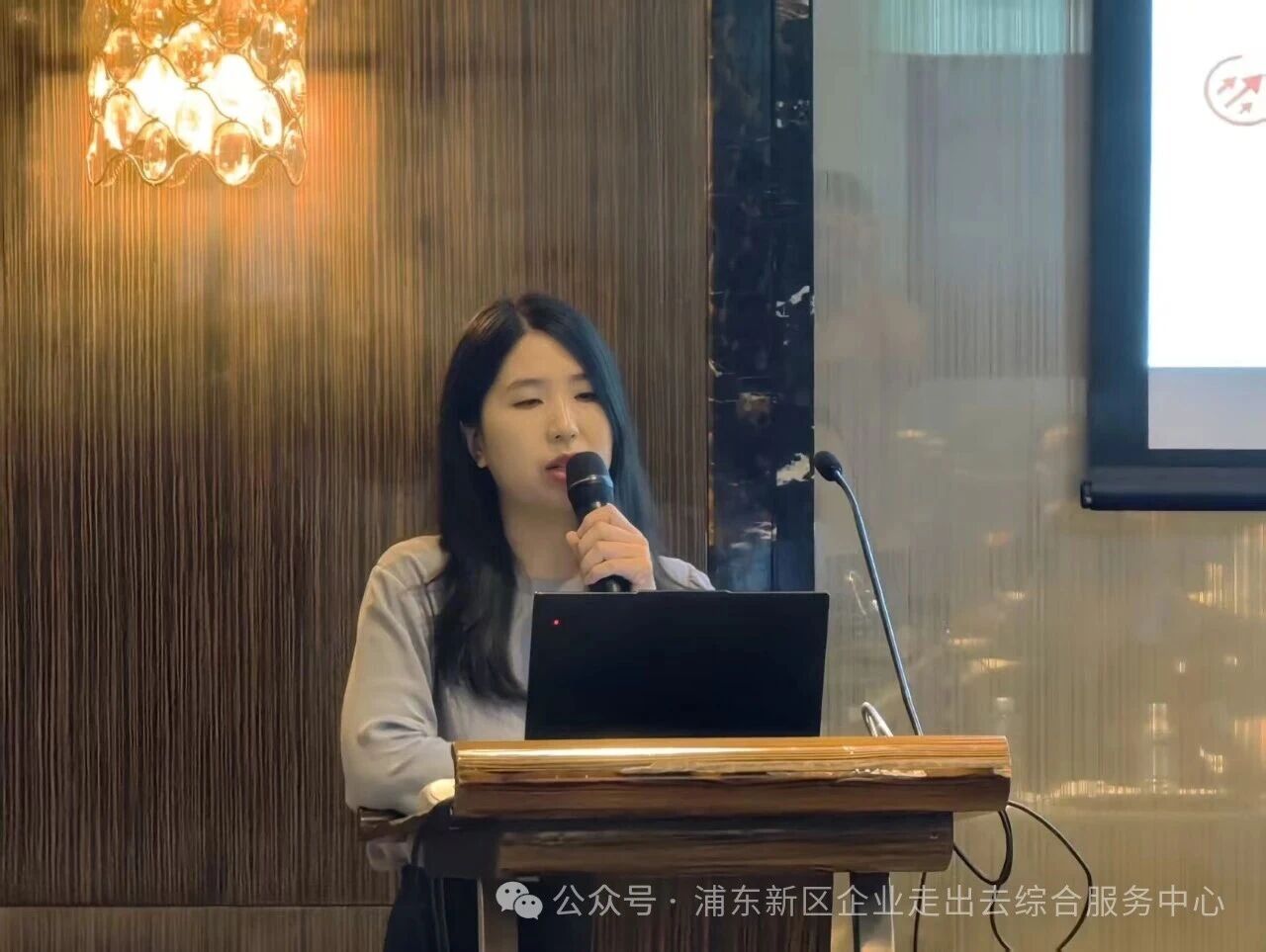 16回顾2.jpg 16回顾2.jpg