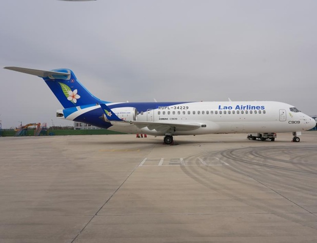 中国“C909飞机医院”赴老挝开展公益医疗