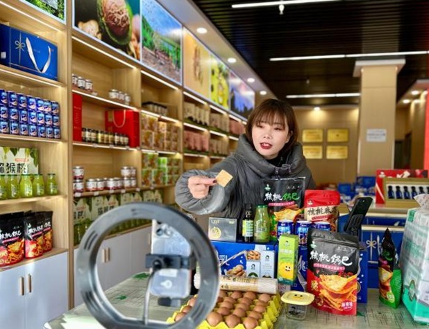 他用500元开启20亿元外贸创业路